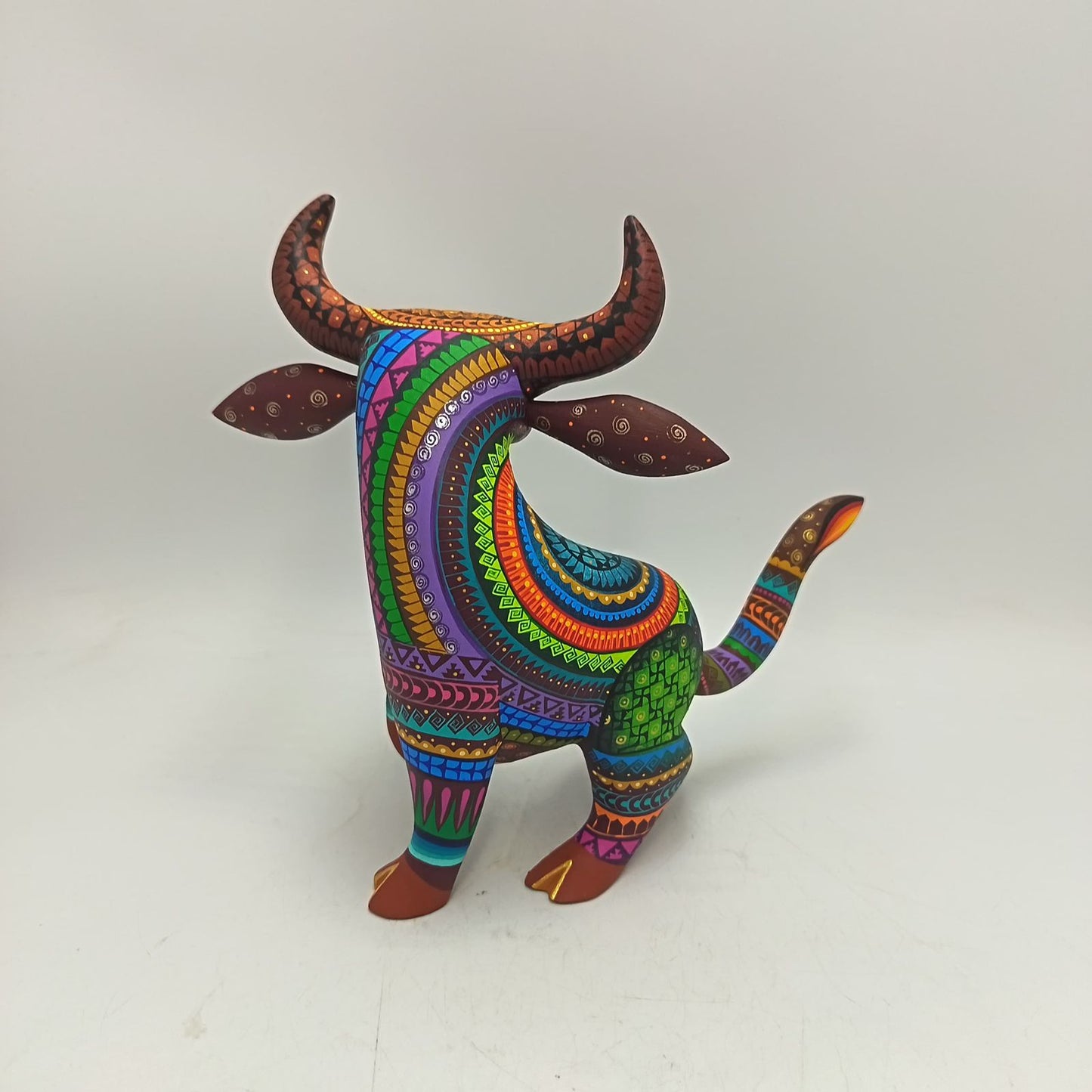 Mexican Oaxacan Wood Carving Bull By Ivan Fuentes PP9360