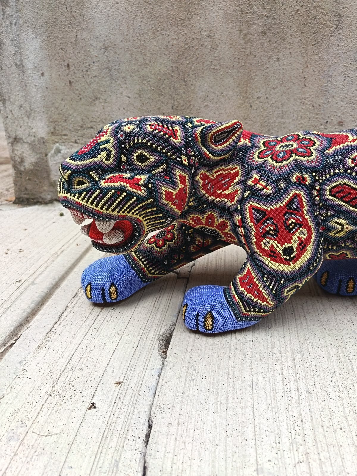 Mexican Huichol Hand Beaded Art, Jaguar By Isandro Villa Lopez PP9396