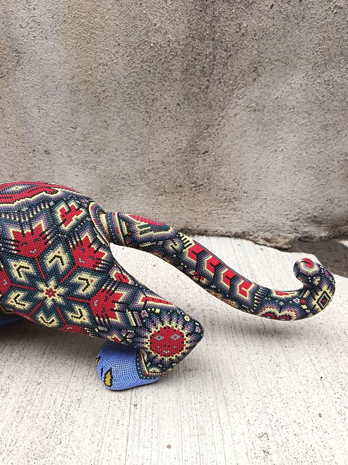Mexican Huichol Hand Beaded Art, Jaguar By Isandro Villa Lopez PP9396