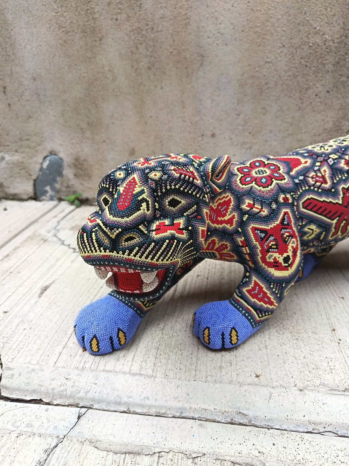Mexican Huichol Hand Beaded Art, Jaguar By Isandro Villa Lopez PP9396