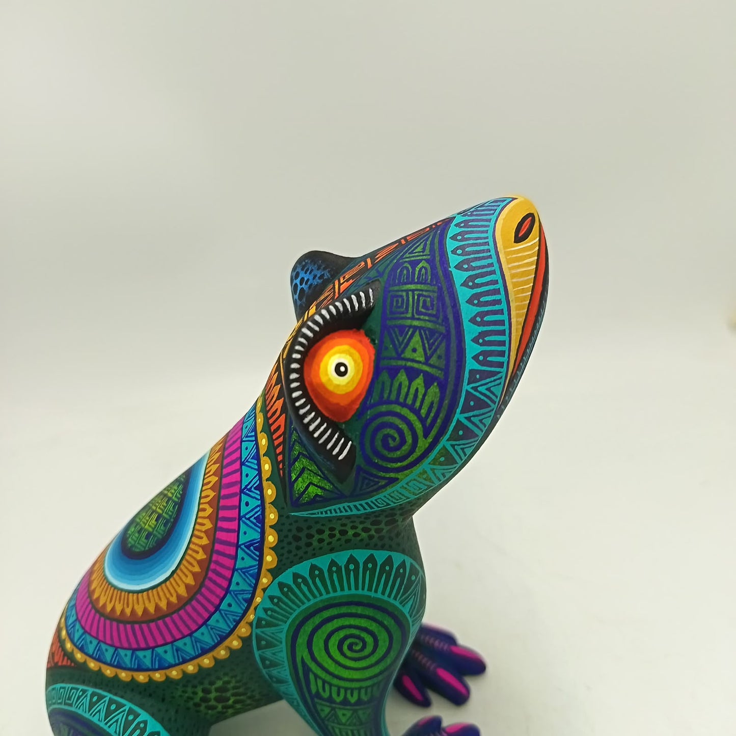 Mexican Oaxacan Wood Carving Frog By Julia Fuentes PP9413
