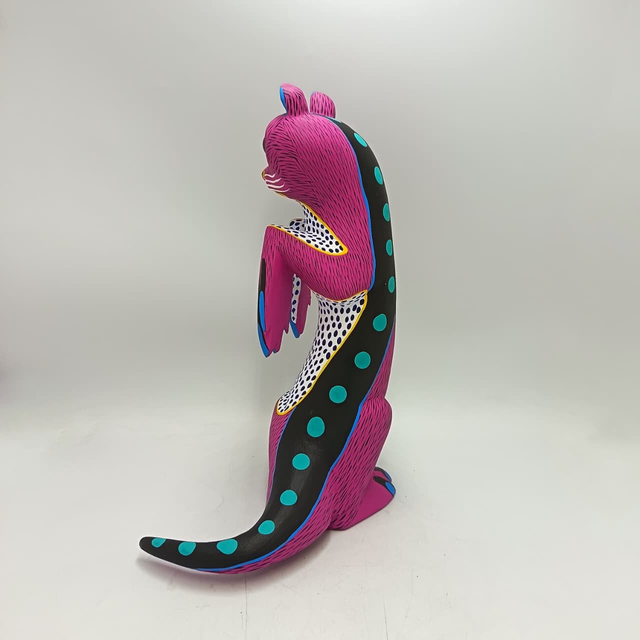 Oaxacan Wood Carving Otter By Arsenio Morales PP9473 – Peyote People