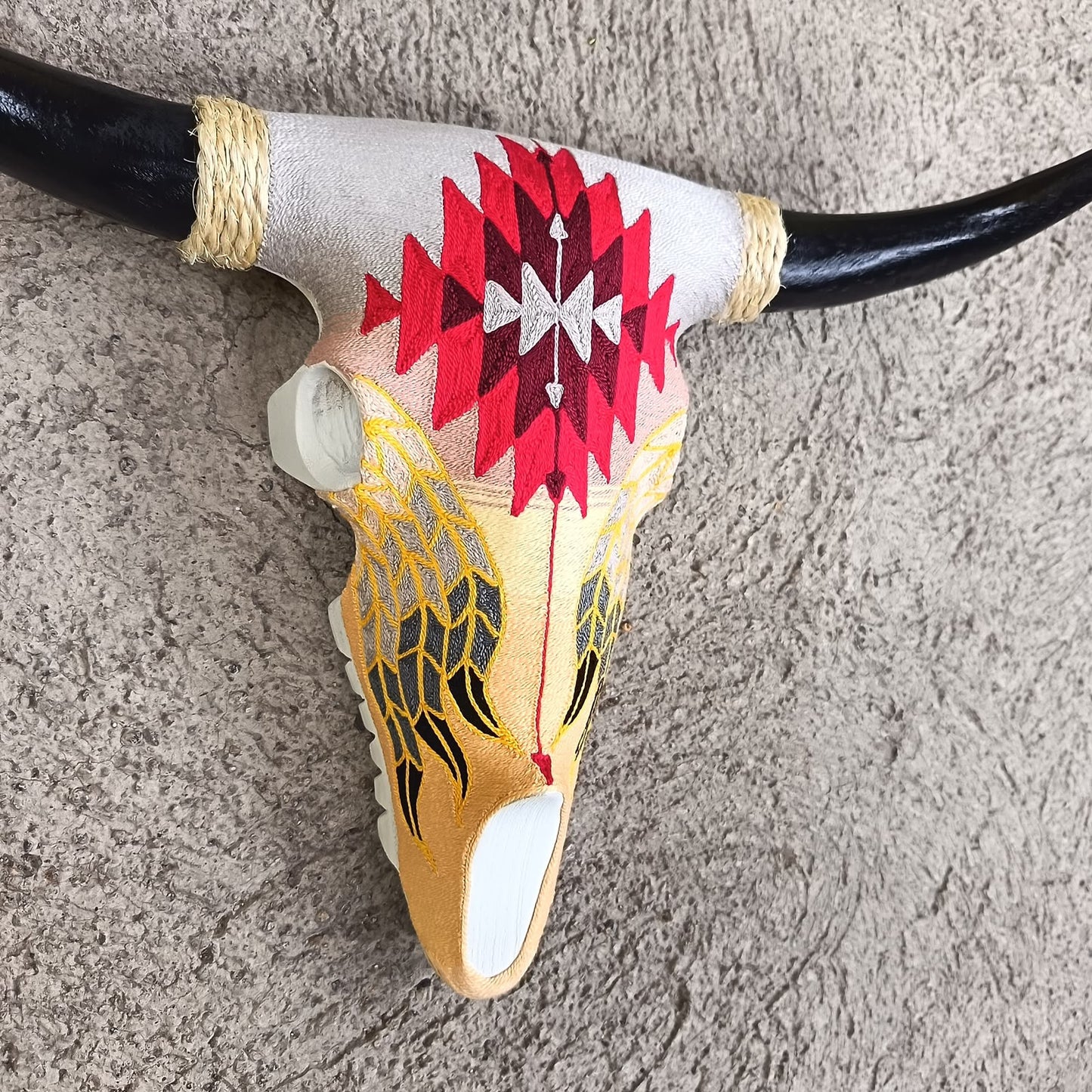 Mexican Folk Art Huichol Yarn Painting on Bull Skull By Alfredo Meraz Reyna PP9494