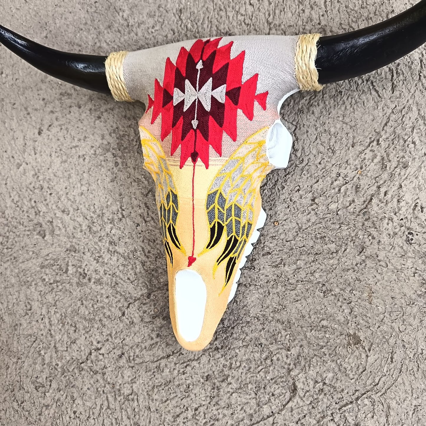 Mexican Folk Art Huichol Yarn Painting on Bull Skull By Alfredo Meraz Reyna PP9494