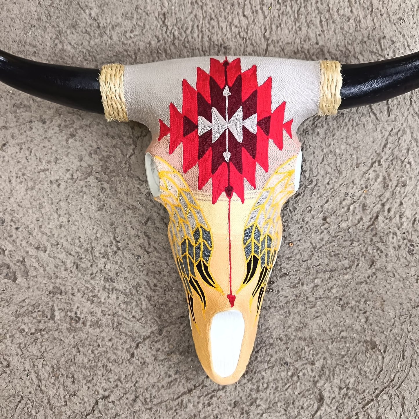 Mexican Folk Art Huichol Yarn Painting on Bull Skull By Alfredo Meraz Reyna PP9494