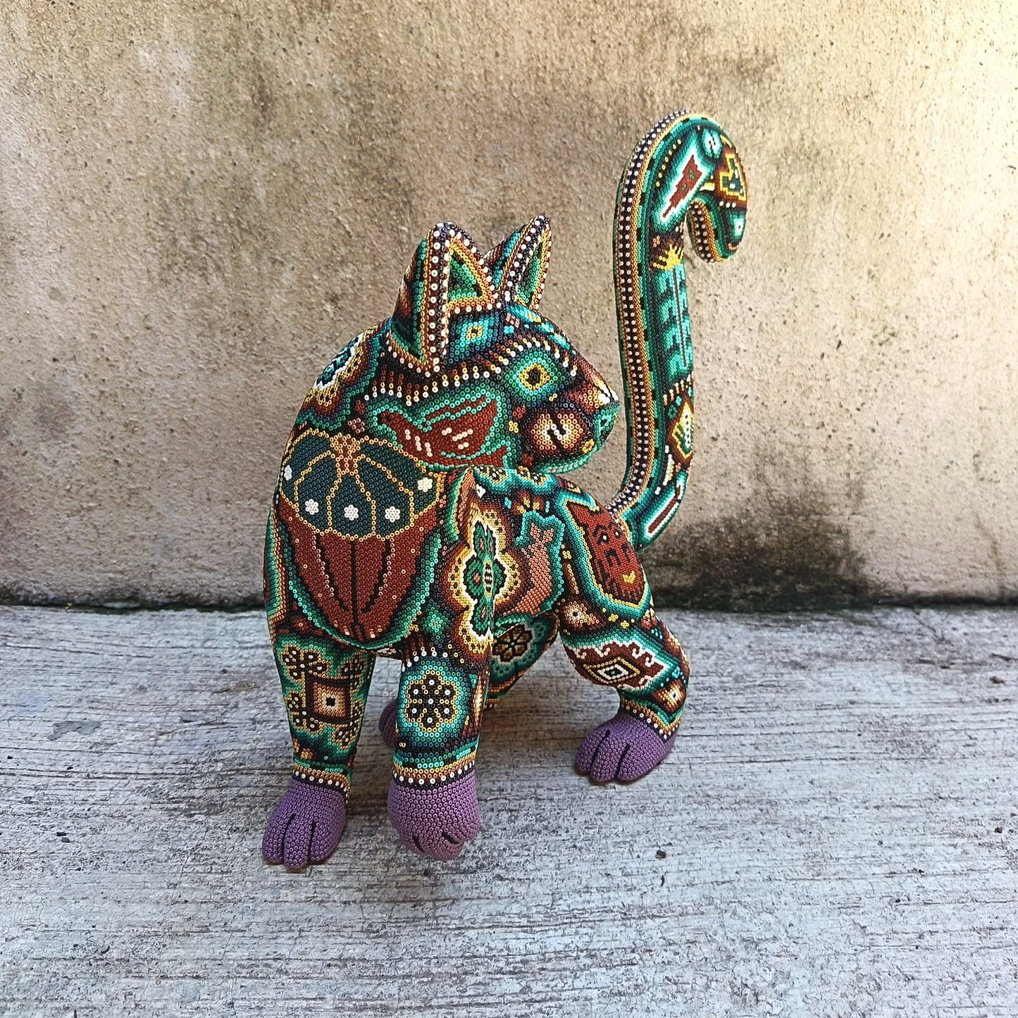 Mexican Huichol Hand Beaded Cat By Isandro Villa Lopez PP9506