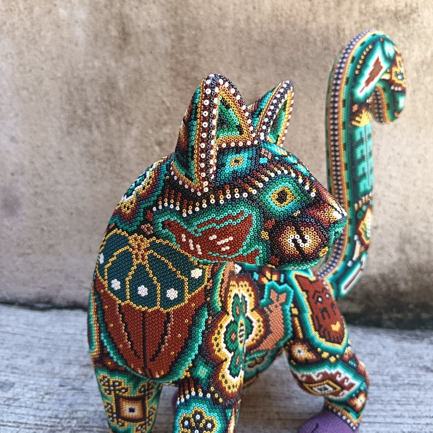 Mexican Huichol Hand Beaded Cat By Isandro Villa Lopez PP9506