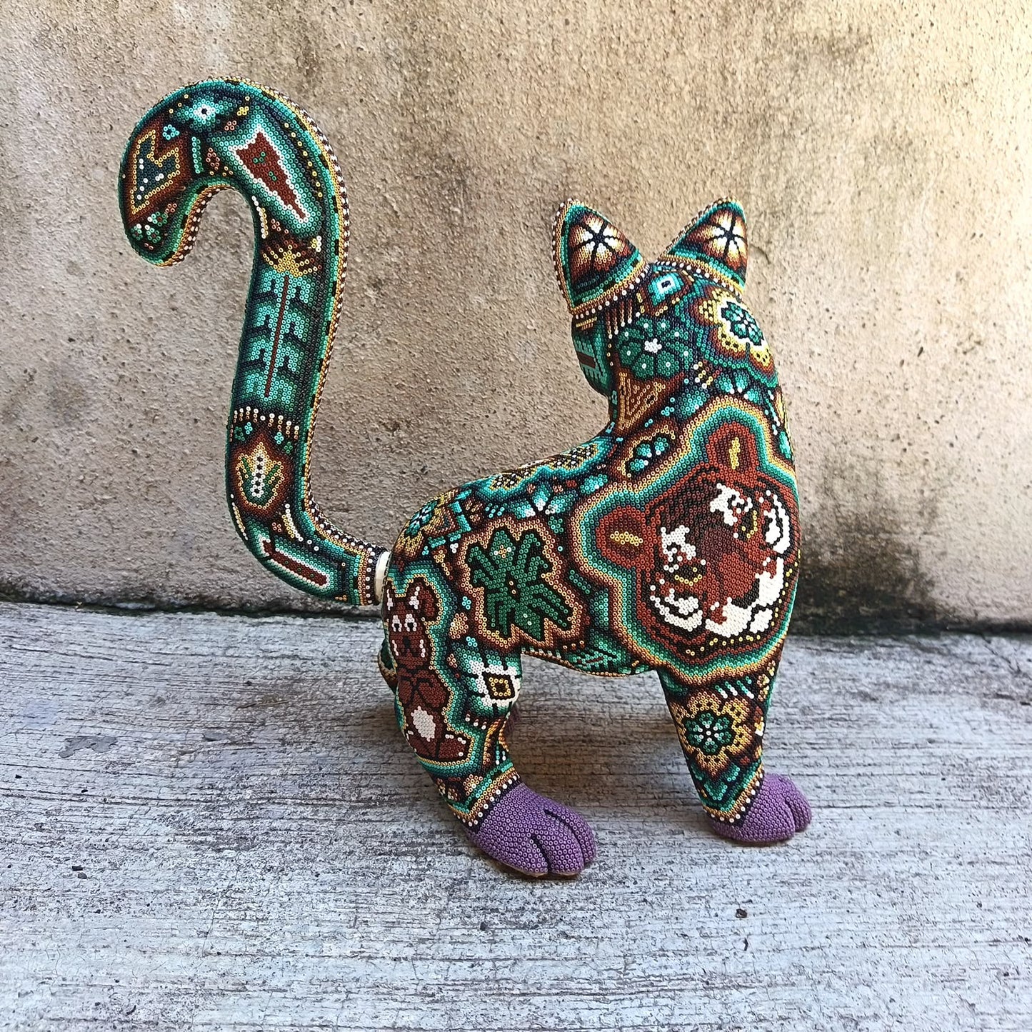 Mexican Huichol Hand Beaded Cat By Isandro Villa Lopez PP9506