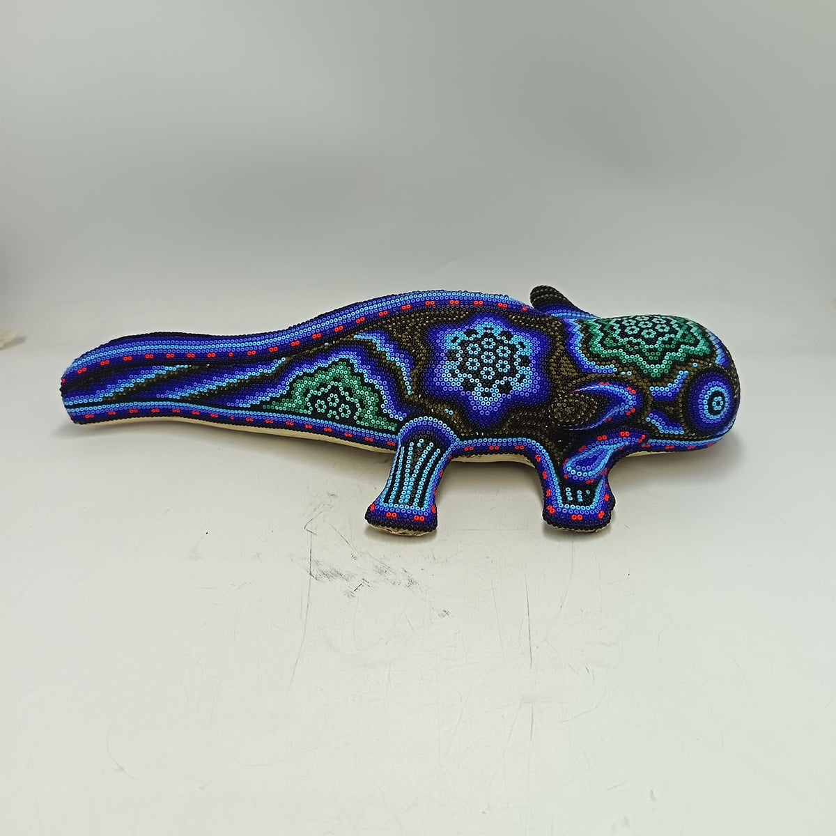 Mexican Folk Art Huichol Beaded Axolot By Santos Bautista PP9525