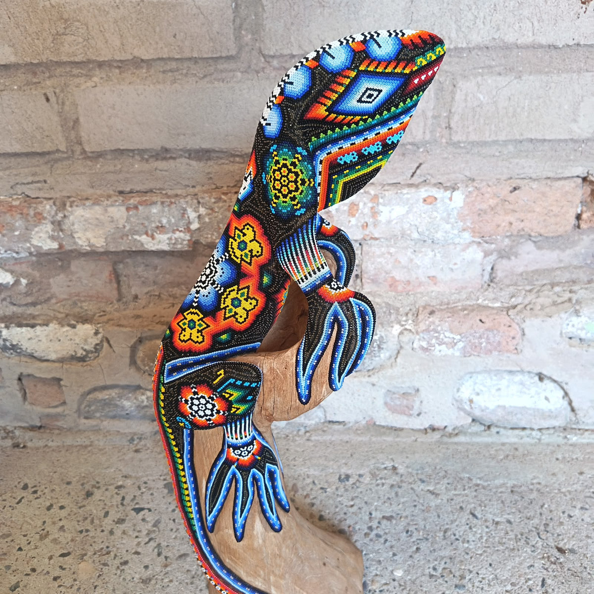 Mexican Folk Art Huichol Beaded Iguana By Santos Bautista PP9526