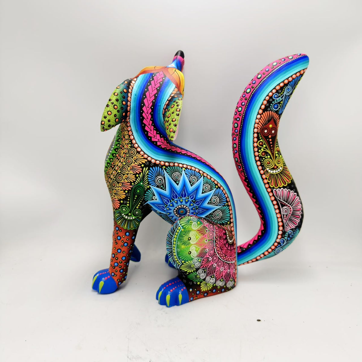 Mexican Folk Art Oaxacan Wood Carving Alebrije Hand Made, Coyote By Luis Sosa PP9601