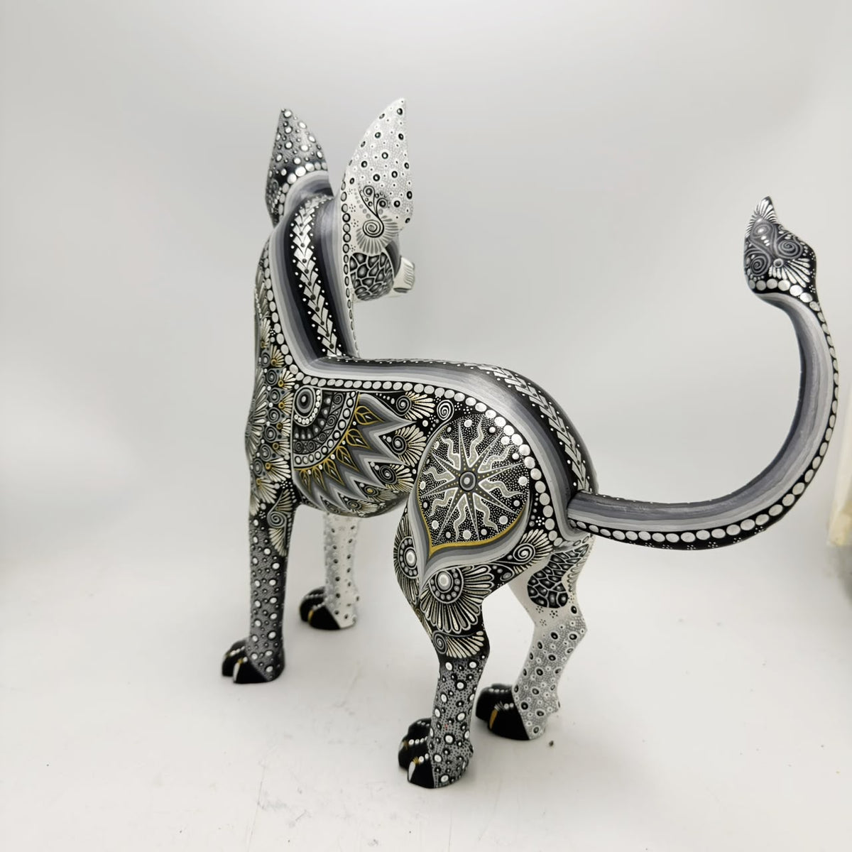 Mexican Folk Art Oaxacan Wood Carving Alebrije Hand Made, Dog By Luis Sosa PP9602