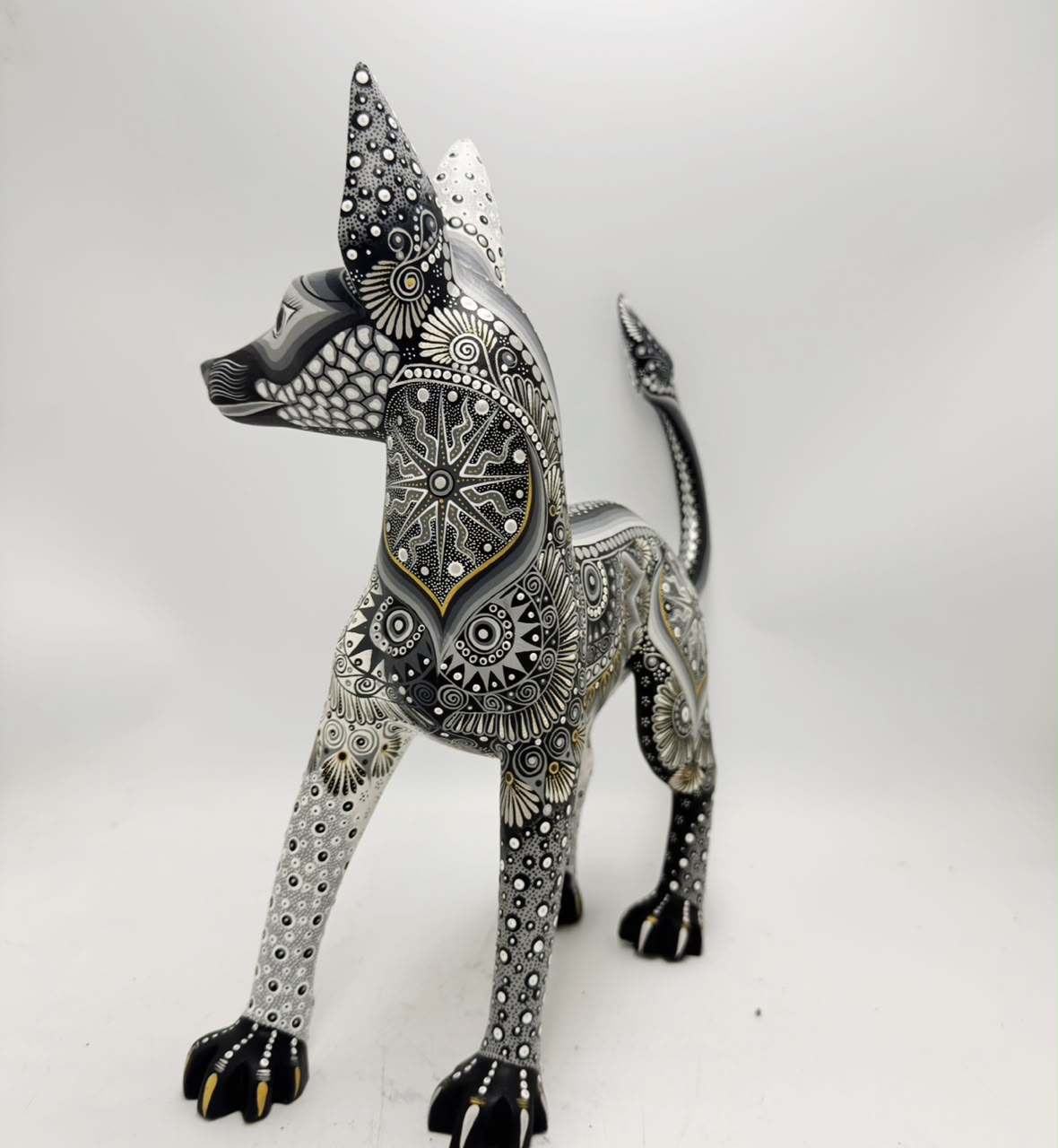 Mexican Folk Art Oaxacan Wood Carving Alebrije Hand Made, Dog By Luis Sosa PP9602