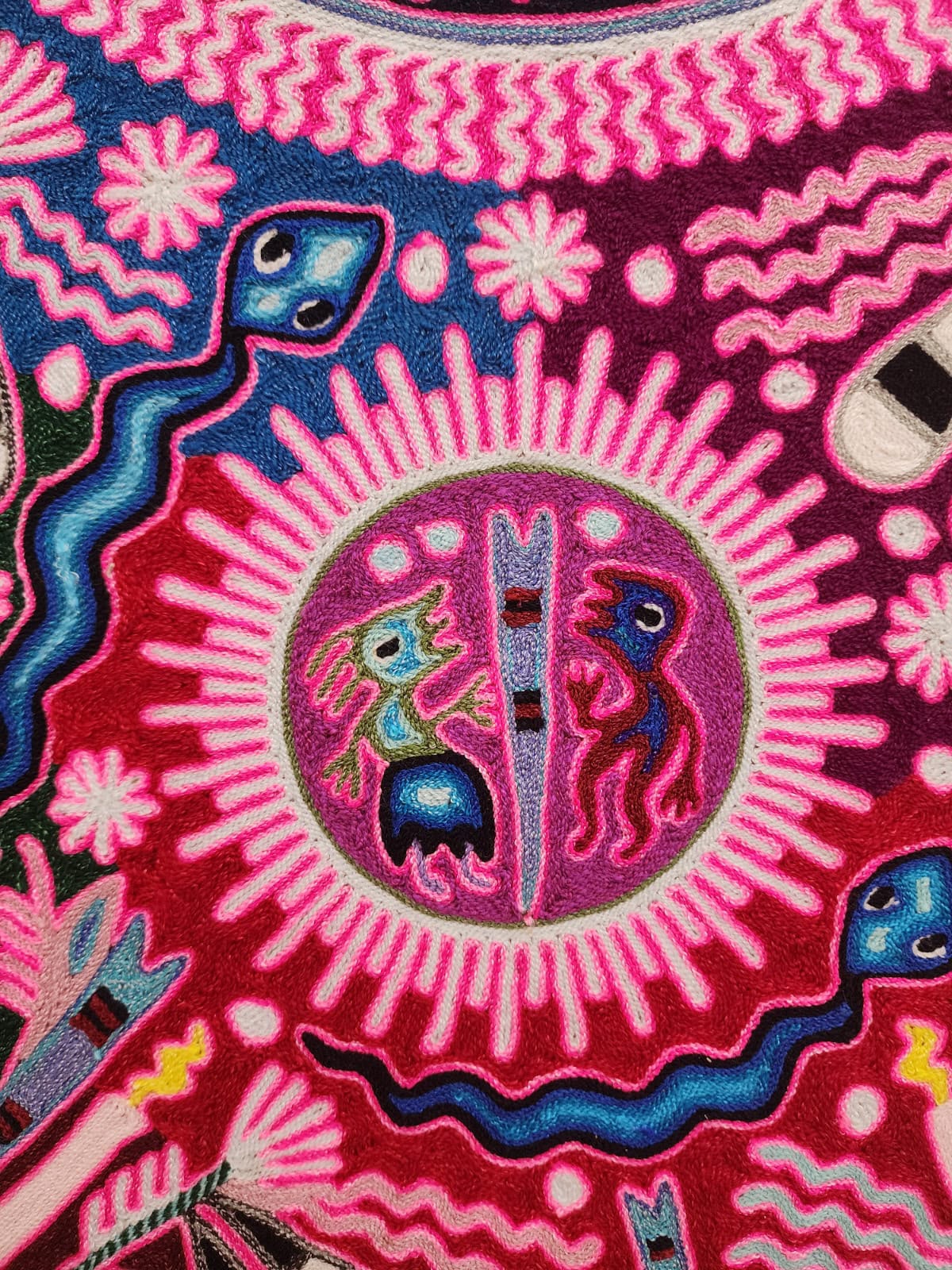 Huichol Mexican Folk Art Yarn Painting  By Maximino Renteria PP9607