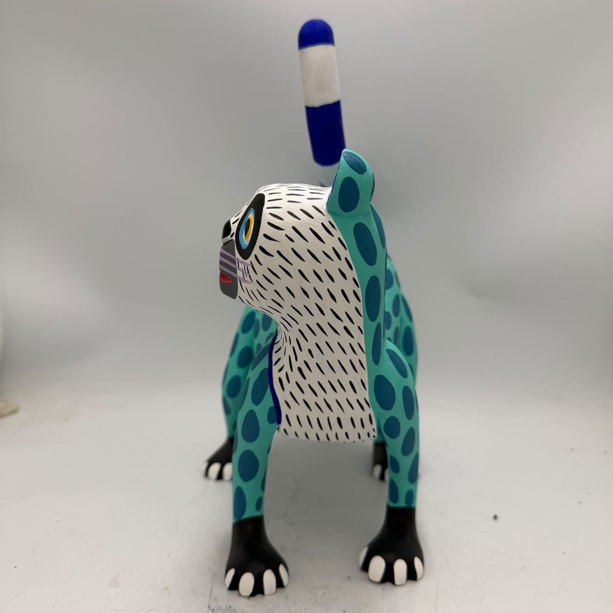 Oaxacan Wood Carving Hand Made, Lemur By Armando Jimenez  PP9622