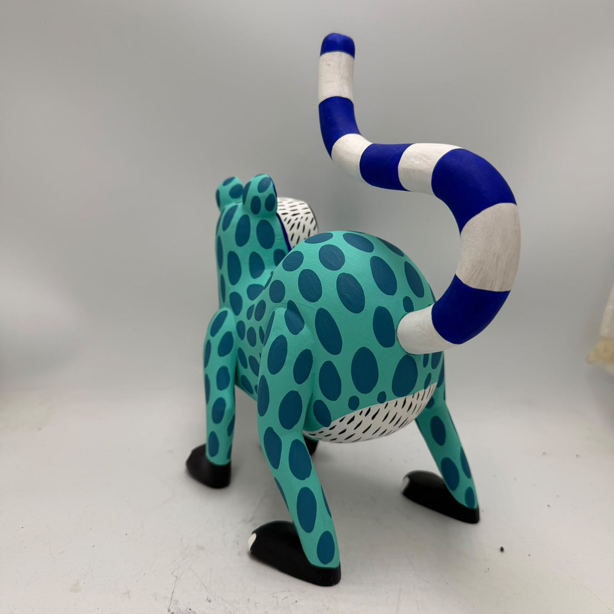 Oaxacan Wood Carving Hand Made, Lemur By Armando Jimenez  PP9622