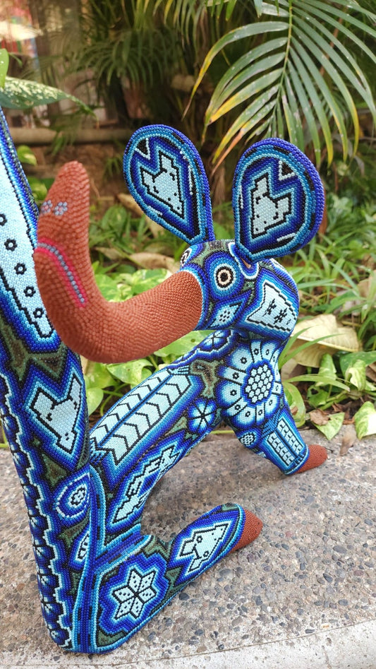 Huichol Hand Beaded Mexican Folk Art Ant Eater By Mayola Villa Lopez HMV09